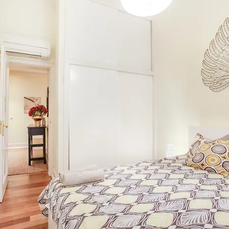 Апартаменты M113-madalena Luxury Central Лиссабон